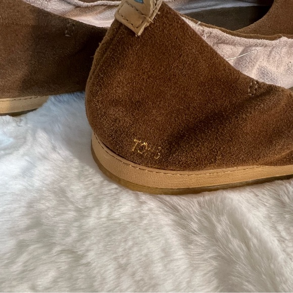 TOMS brown flats size 8.5,fit like a size 8. - Picture 3 of 6
